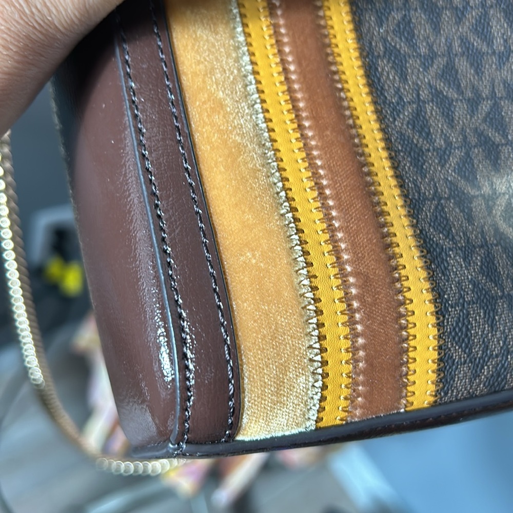 Michael Kors Kinsley Medium shoulder Flap Crossbody Marigold multi Color. EUC - Picture 13 of 16